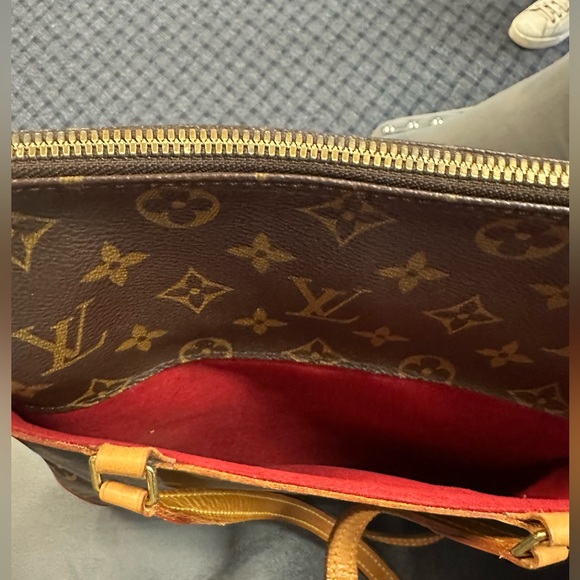 AUTHENTIC LV MONOGRAM COUSSIN GM - Picture 5 of 8